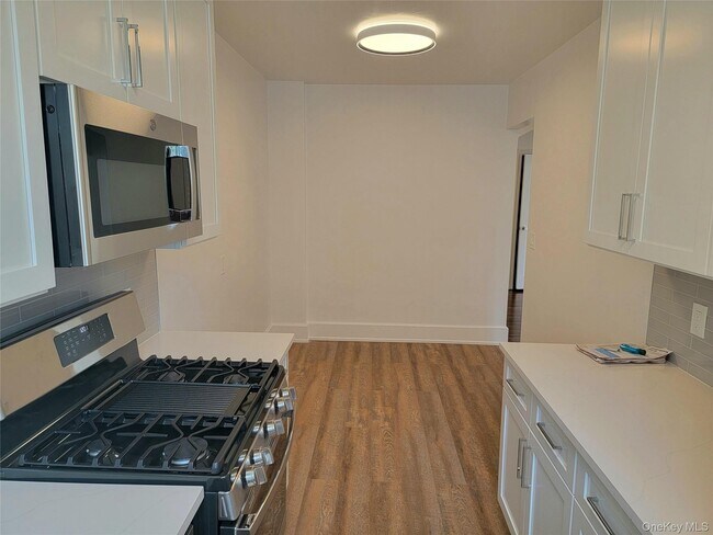Foto del edificio - 253 Garth Rd