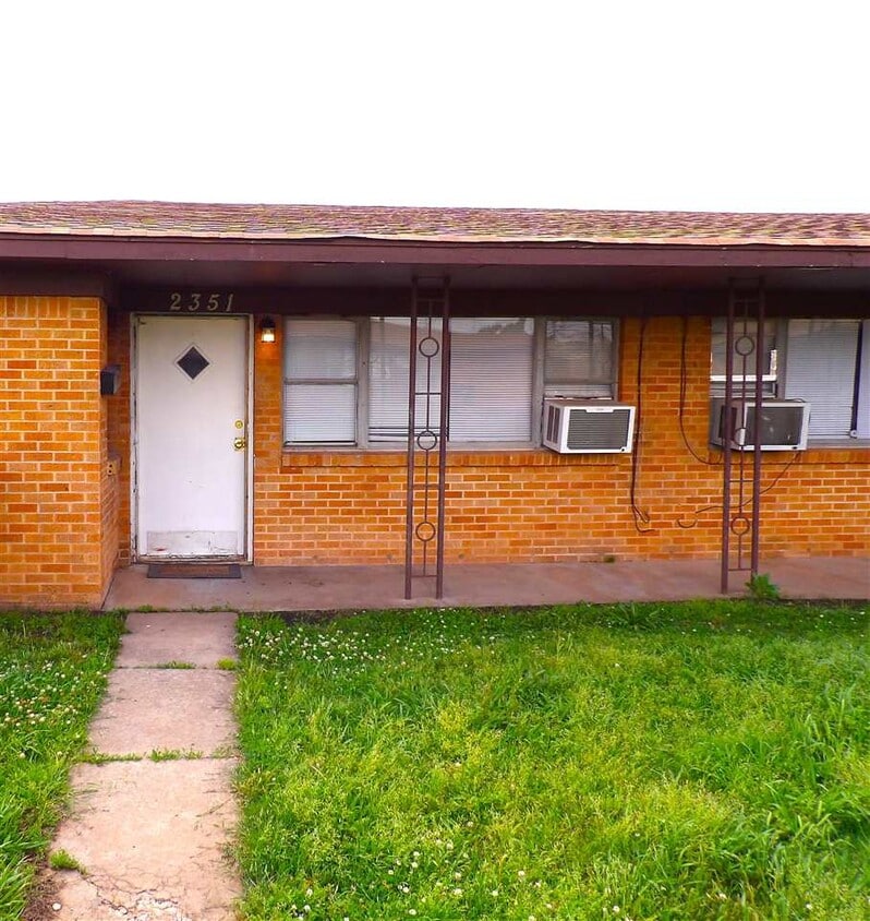 2351 NW Bell Ave, Lawton, OK 73505 Townhome Rentals in Lawton OK