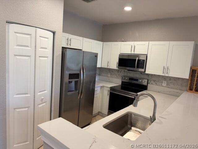 Building Photo - 2024 Freeport Dr