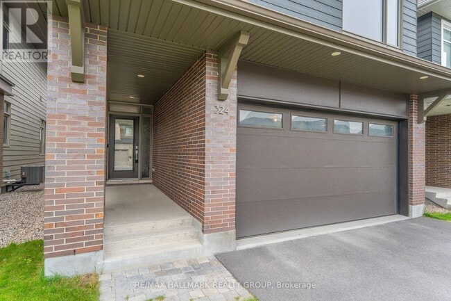 Building Photo - 324 Lysander Pl
