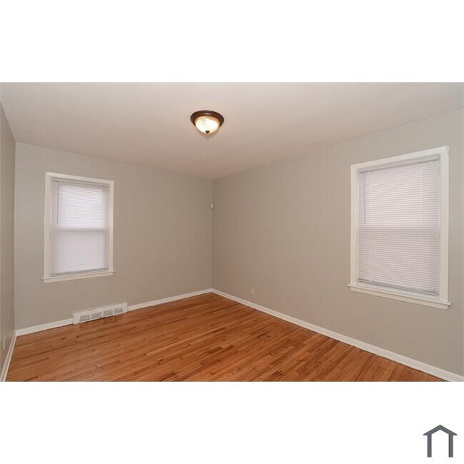 Foto del edificio - 12328 Grannis Rd