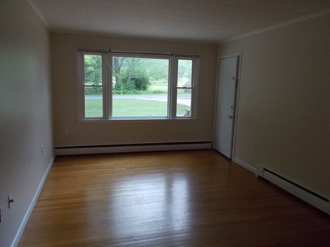 Living Room - 90 Robinson Rd