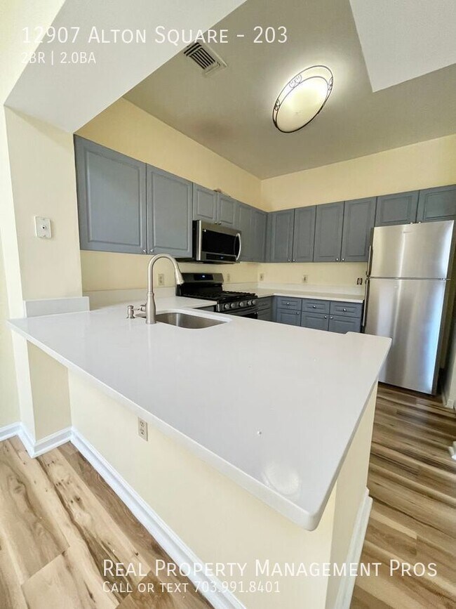 Foto del edificio - Nicely Updated 2 Bedroom 2 Bath Condo For ...