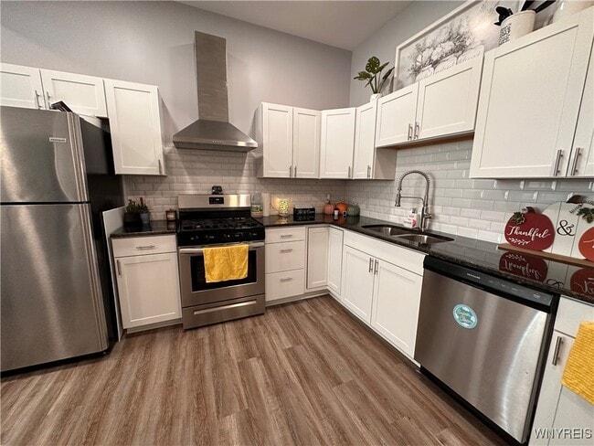 Foto del edificio - 1988 South Park Ave