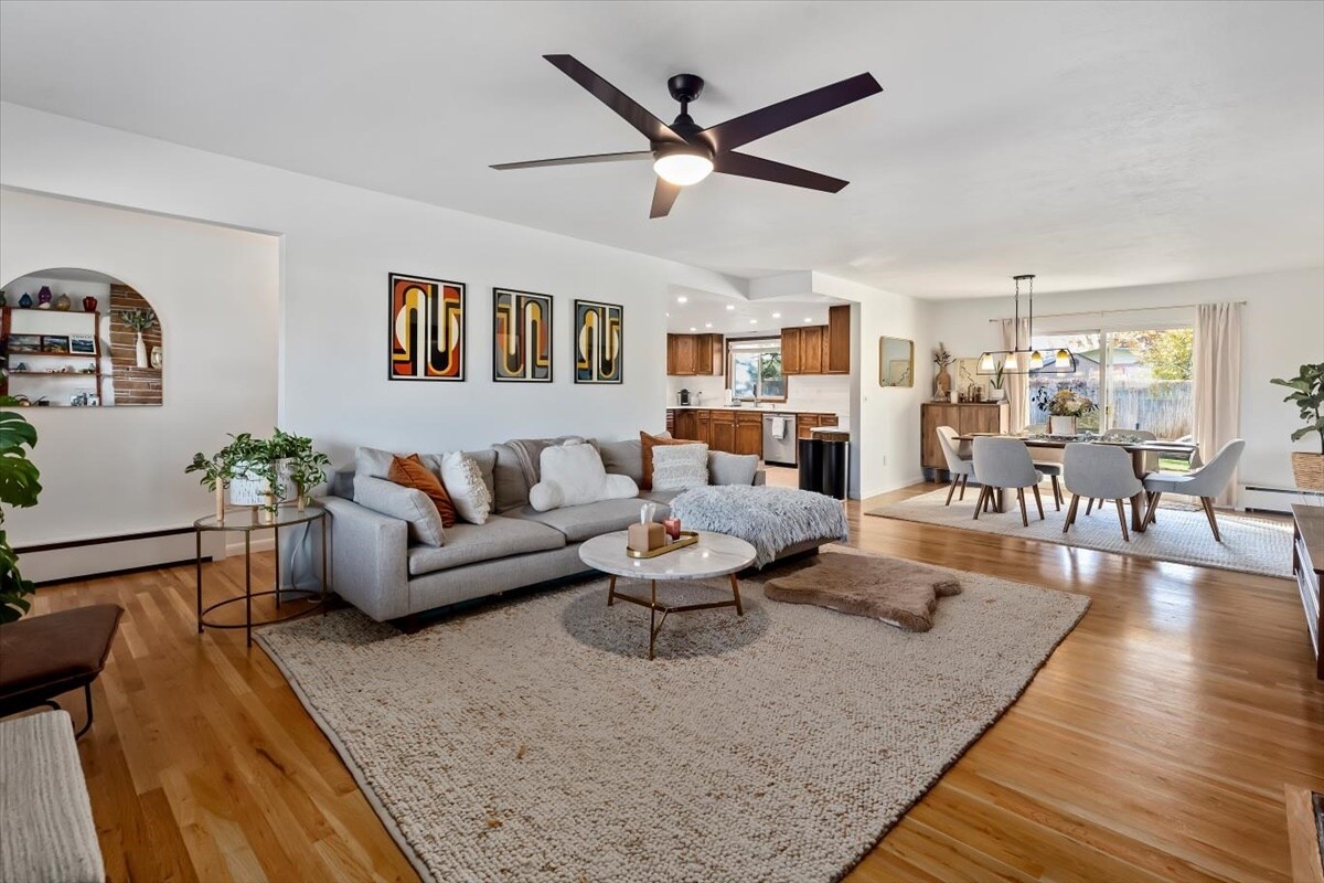 Foto principal - 5101 Bel Air St