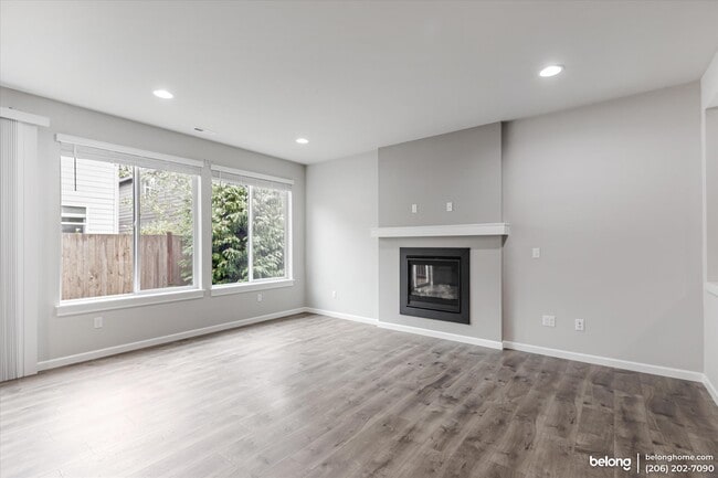 Building Photo - 10017 7th Place SE