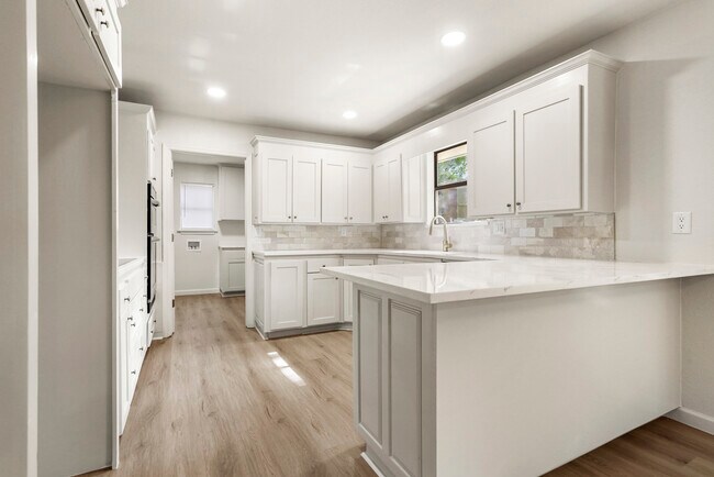 Foto del edificio - 8747 S 68th E Ave