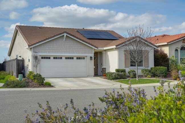 Foto del edificio - 3 Bedroom Home in Whitney Ranch