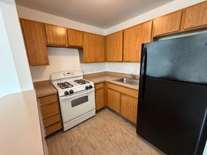 Building Photo - 2066 Davidson Ave