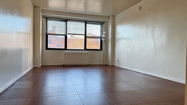 Photo - 225 St Pauls Ave Apartment