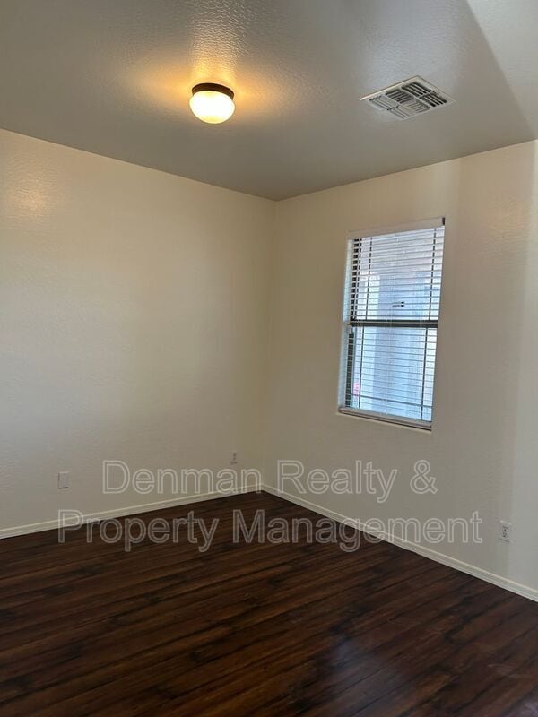 Foto del edificio - 6526 S 71st Dr