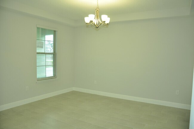 Foto del edificio - 15602 Compass Rose St