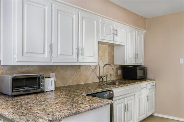 Foto del edificio - 4851 Ledgestone Ct
