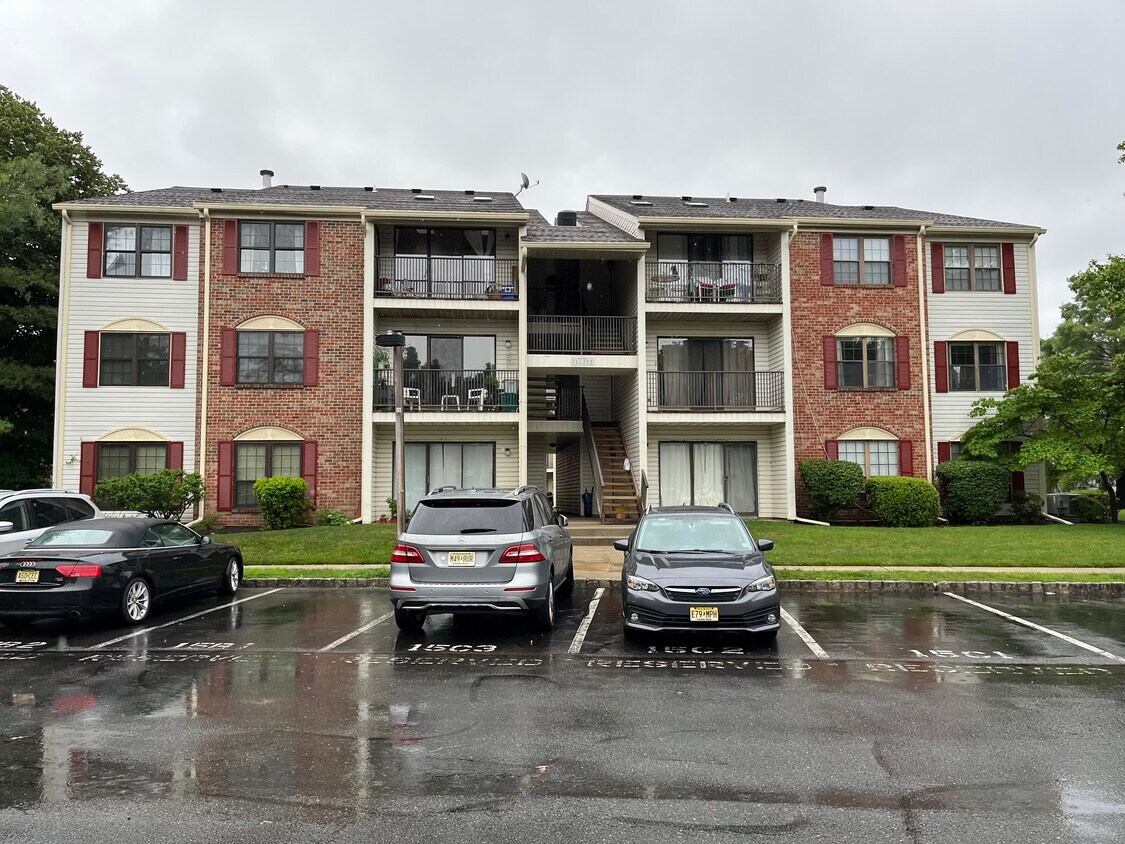 Primary Photo - 7 Kite Ct