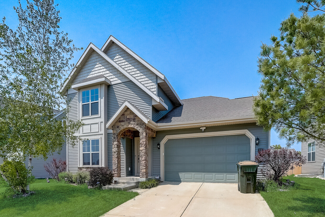 Foto principal - 330 S Legacy Way