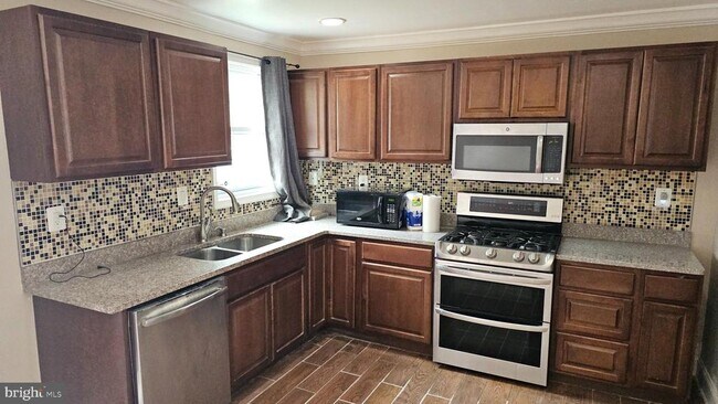 Foto del edificio - 4405 Hayes St NE