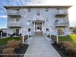 Building Photo - 410 8th Ave