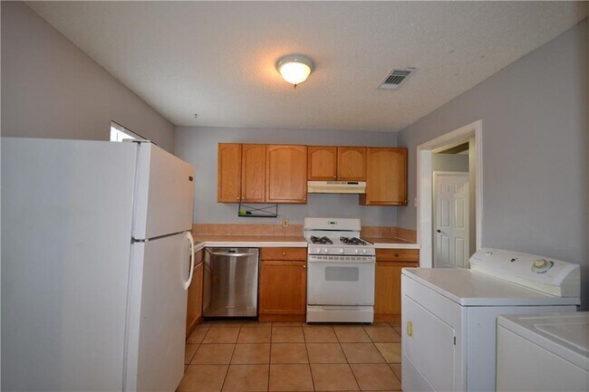 Building Photo - 4702 Wally Ave