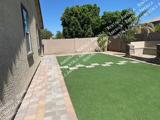 Foto del edificio - 7549 W Whitehorn Trail