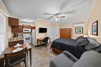 Building Photo - 58245 W Homestead Dr