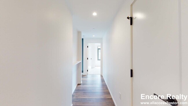 Foto del edificio - 345 Harrison Ave