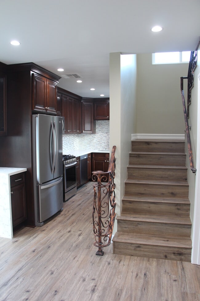 Building Photo - 15433 Huston St