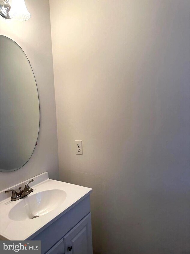 16262 Taconic Cir, Montclair, VA 22025 Townhouse for Rent in