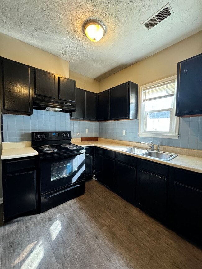 Foto del edificio - Remodeled 2 Bedroom Downtown!
