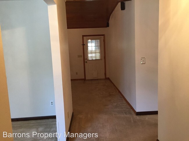 Building Photo - 5660 Forest Hills Ln