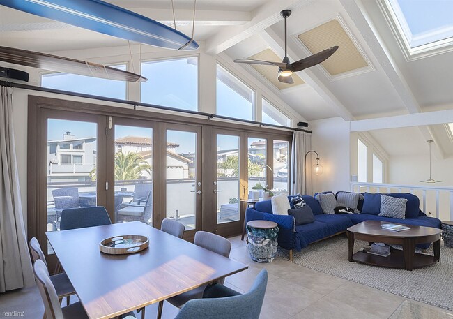 Building Photo - 3 br, 2.5 bath House - 3809 Sea Foam Oasis