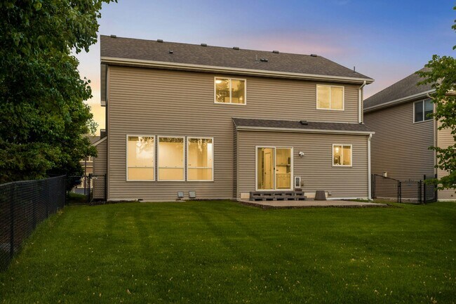 Building Photo - 10935A Eagle View Place