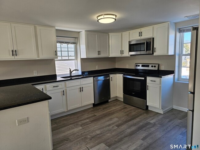 Foto del edificio - 151 E Main St