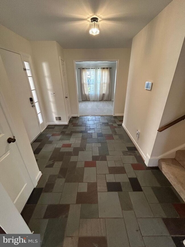 Photo - 3816 Ridgelea Dr (Fairfax, VA) House