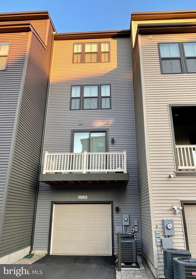 Building Photo - 22178 Maple Tree Ter