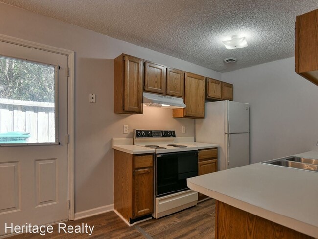 Building Photo - 2 br, 2 bath House - 929 Chip Cove Ln