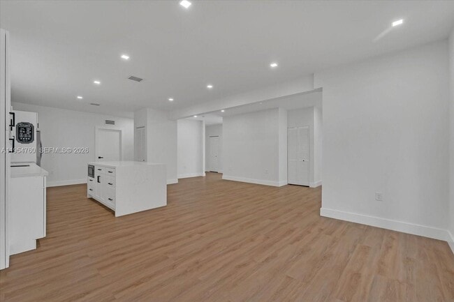 Foto del edificio - 1733 NW 16th St