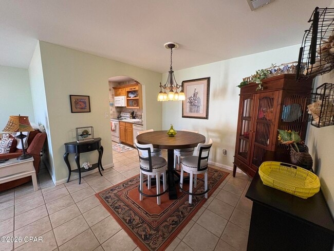 Foto del edificio - 2100 W Beach Dr