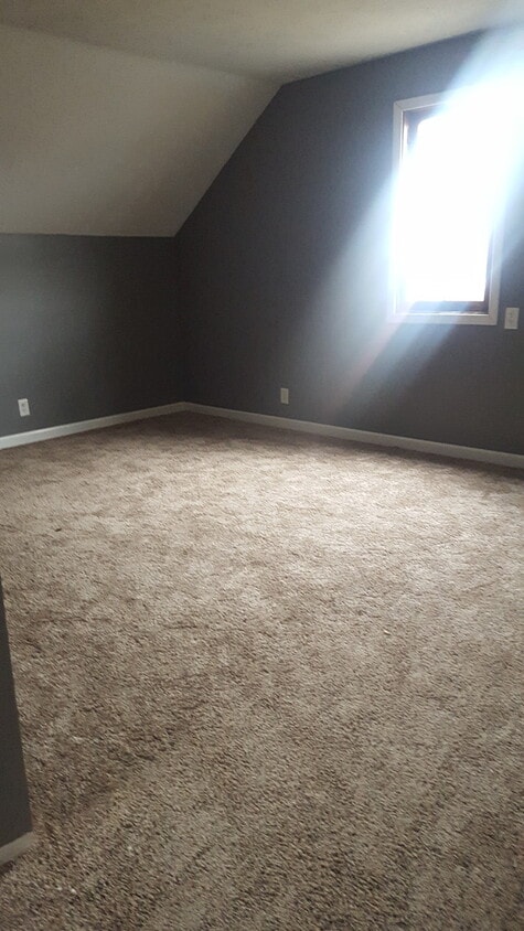 Primary Photo - Charming Single family home Central location