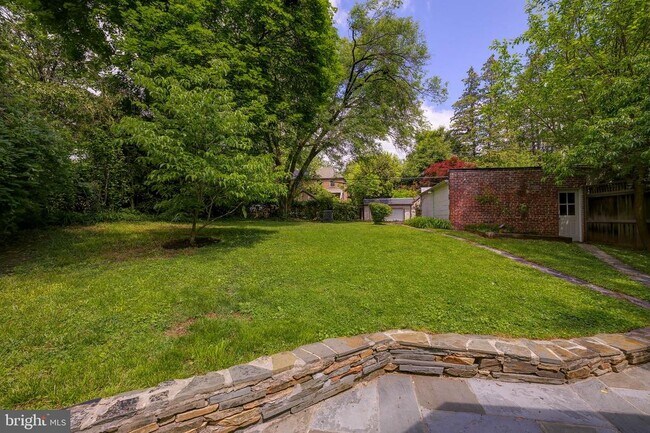Foto del edificio - 3677 Upton St NW