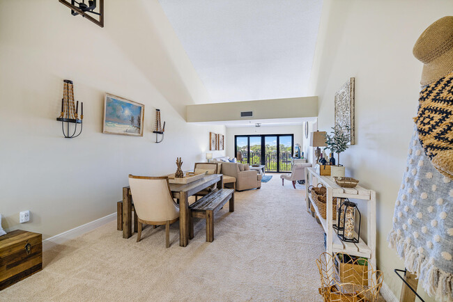 Building Photo - 1701 Marina Isle Way