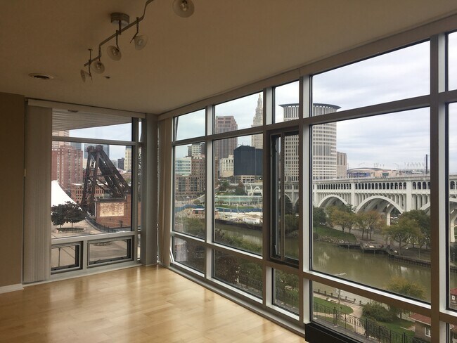 Cleveland downtown view - 1237 Washington Ave