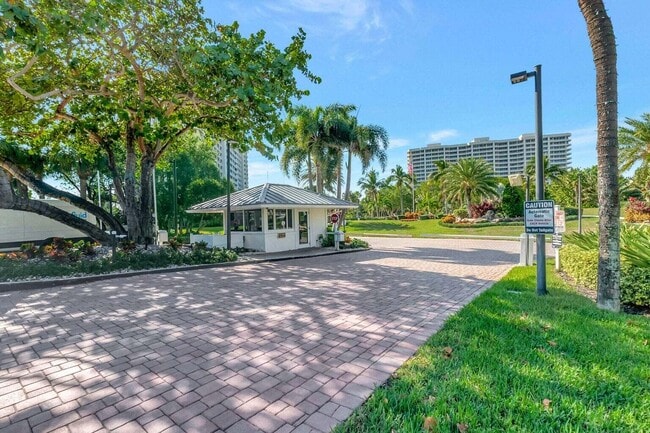 Foto del edificio - 4201 N Ocean Blvd