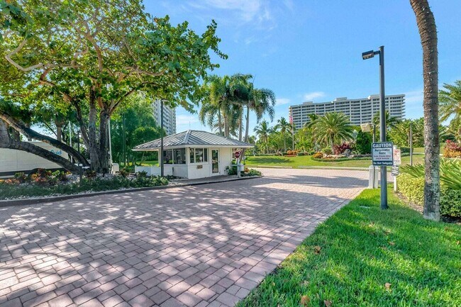 Building Photo - 4201 N Ocean Blvd