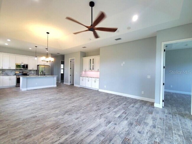 Building Photo - 1038 San Cristobal Ave