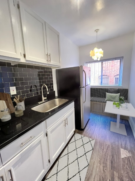 Building Photo - 687 Shatto Pl