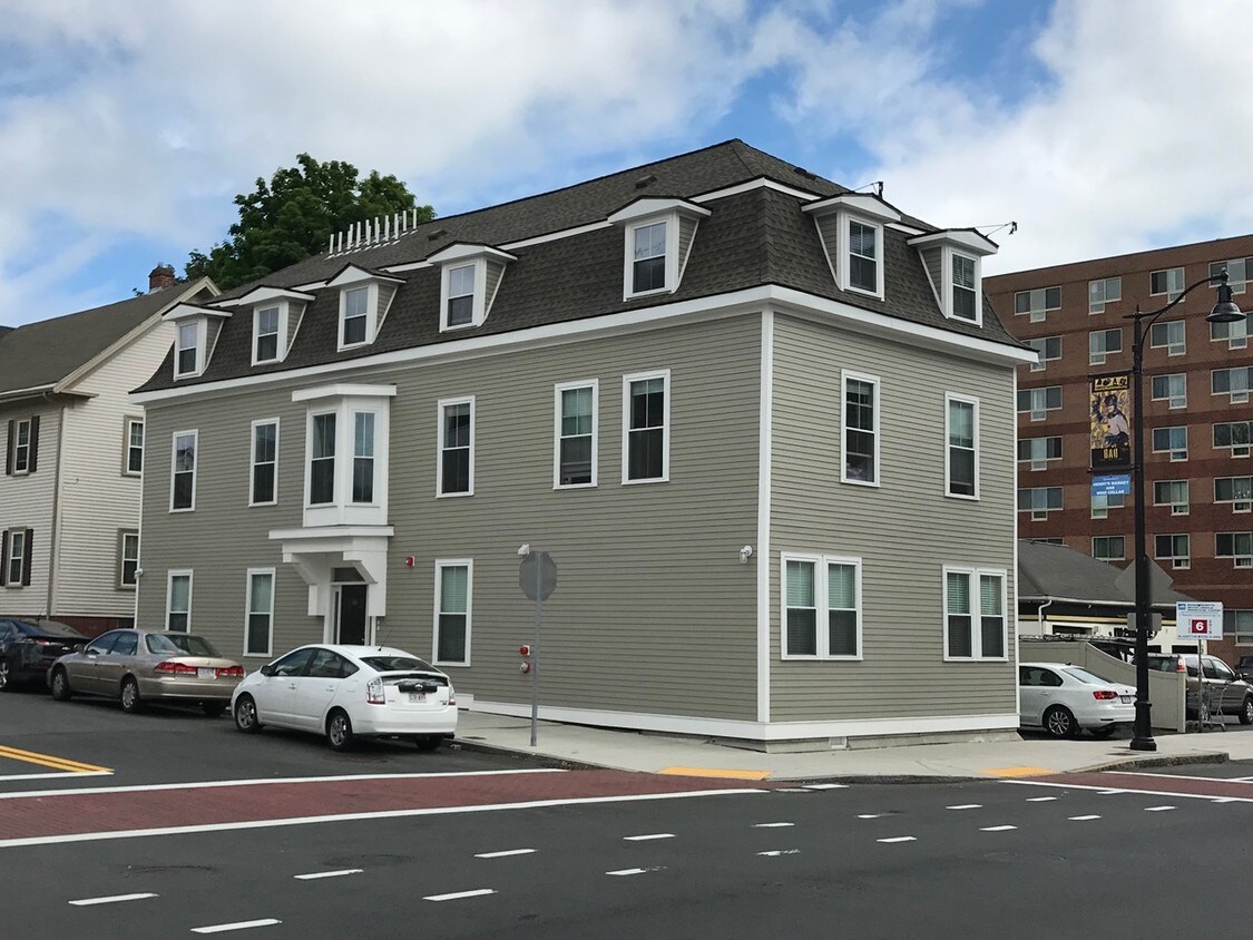 Primary Photo - 48 Pleasant St
