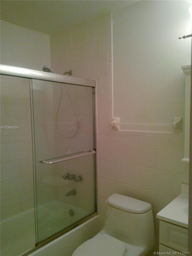 Foto del edificio - 1245 Lenox Ave