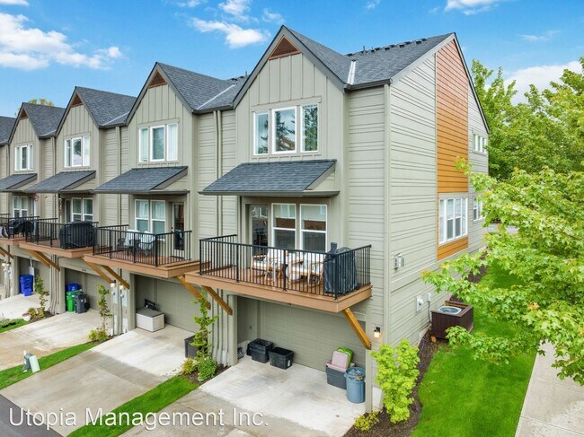 Building Photo - 3 br, 2.5 bath House - 16777 Champion Way