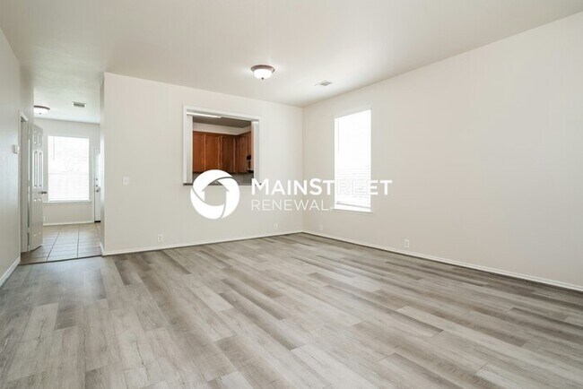 Foto del edificio - 2 Bedroom Pet-Friendly Home in Fort Worth, TX with Main Street Renewal