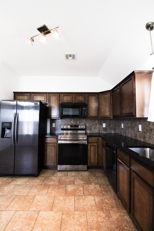 Building Photo - 8000 Erryn Ln
